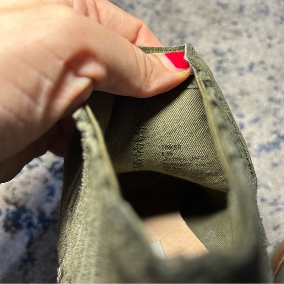 Steve Madden Olive Green Tipler Suede Heeled Ankle Boots Size 5.5 - Picture 11 of 11